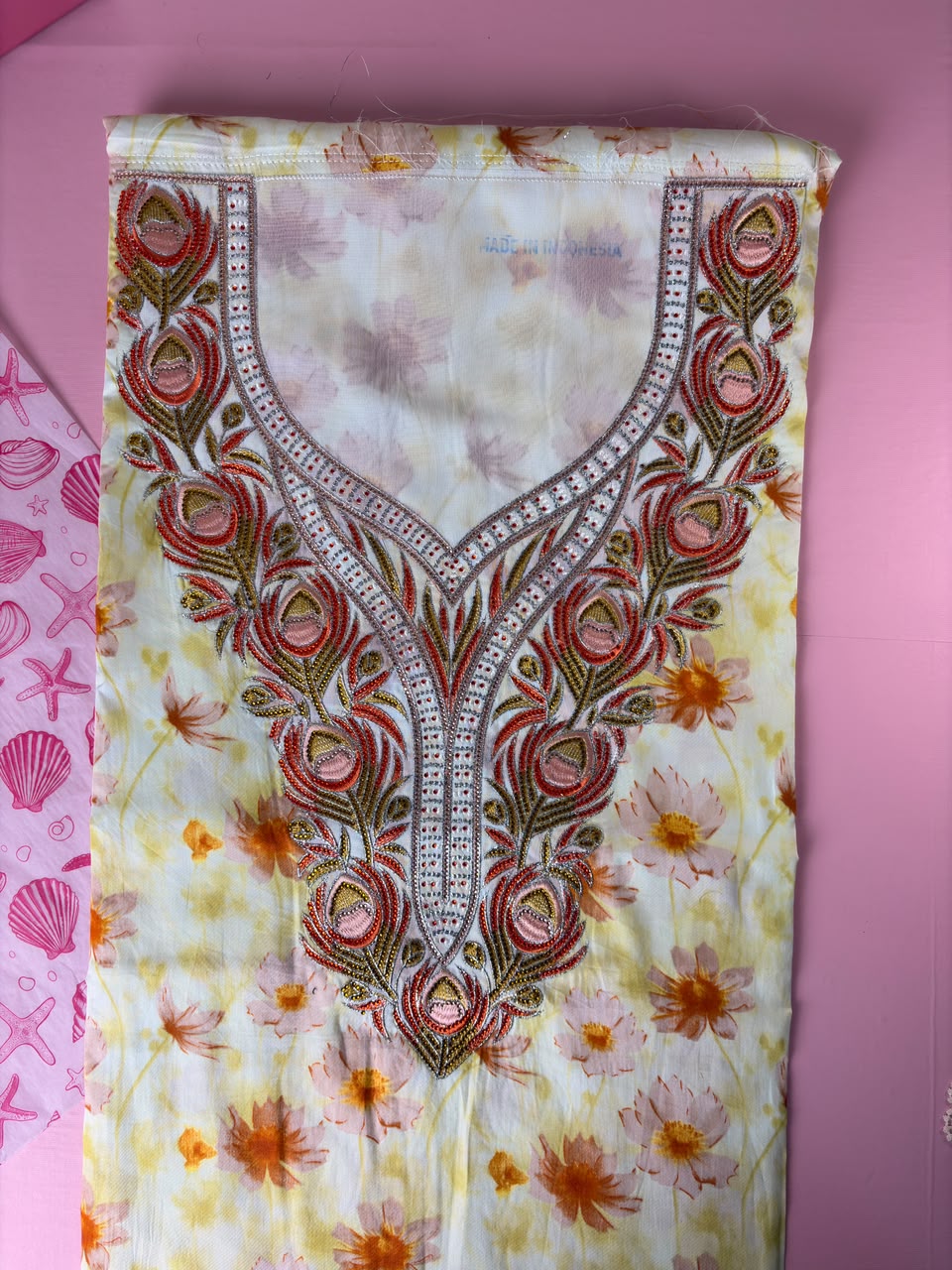 Ivory Daisy Mukhawar – Premium Cotton