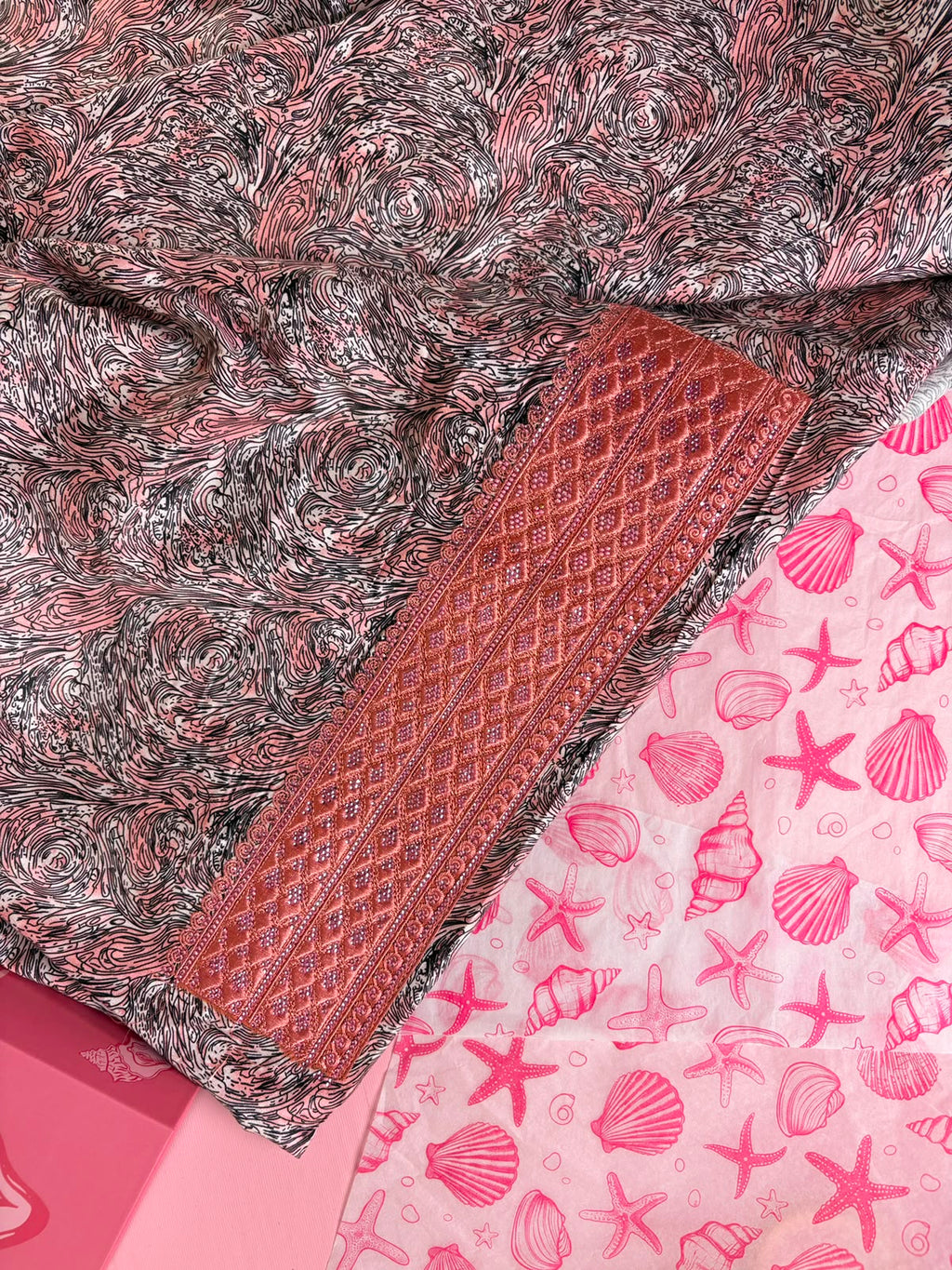 Rose Gold Wave Mukhawar – Premium Cotton