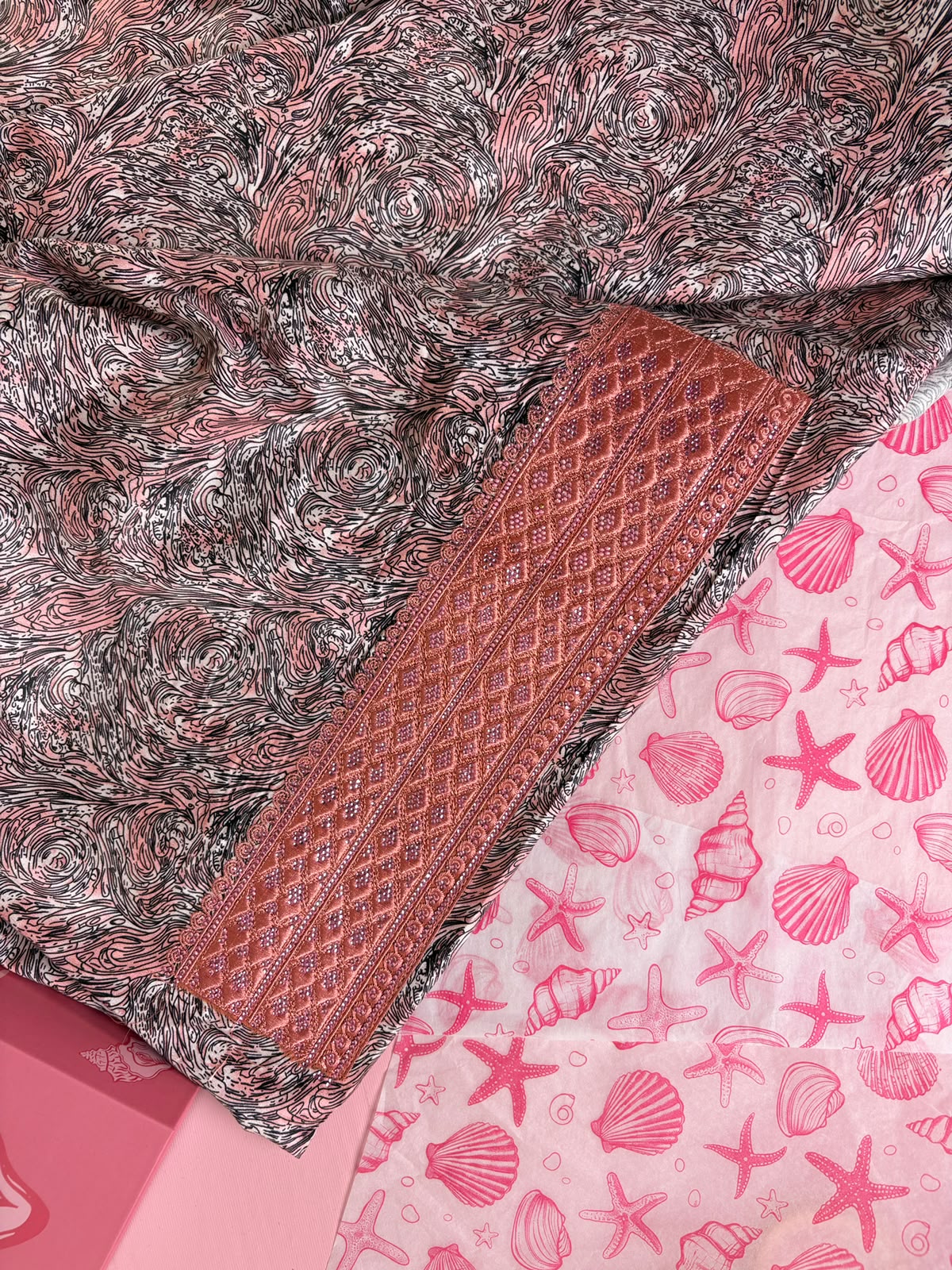 Rose Gold Wave Mukhawar – Premium Cotton