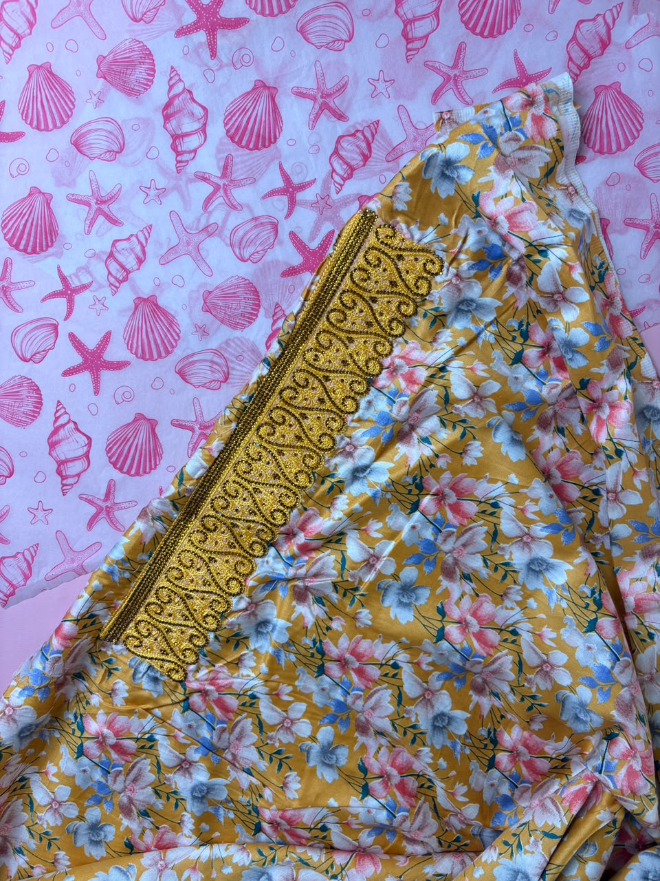 Golden Floral Beaded Mukhawar