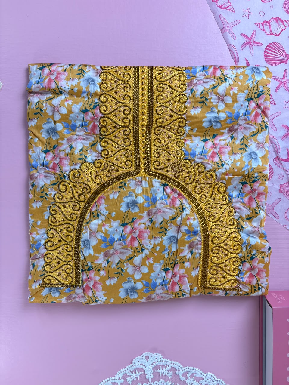 Golden Floral Beaded Mukhawar