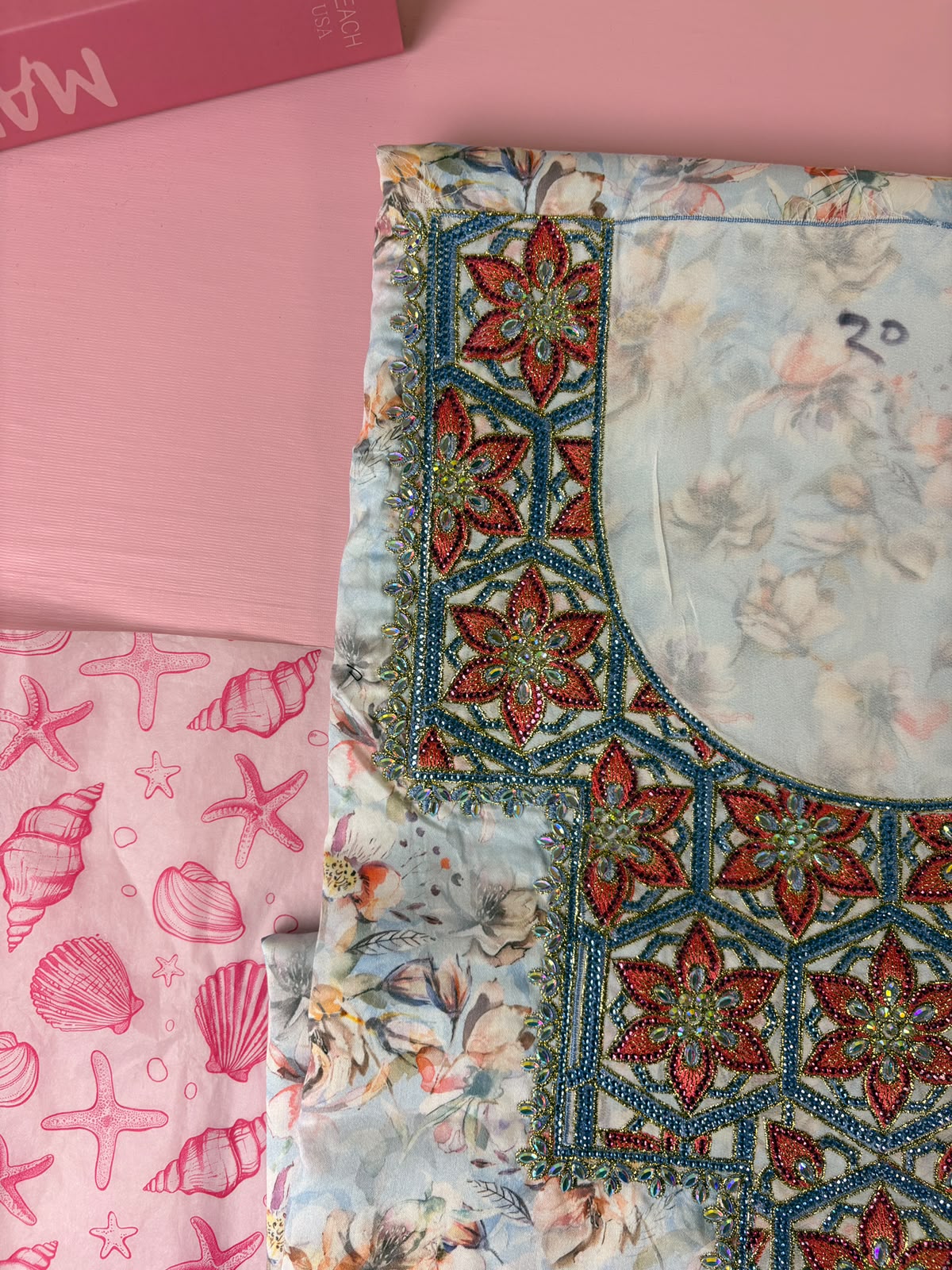مخوار ساتان جابان أزرق زهري مطرز فاخر - 4 متر | Mukhawar Blue Floral Japan Satin Embroidered