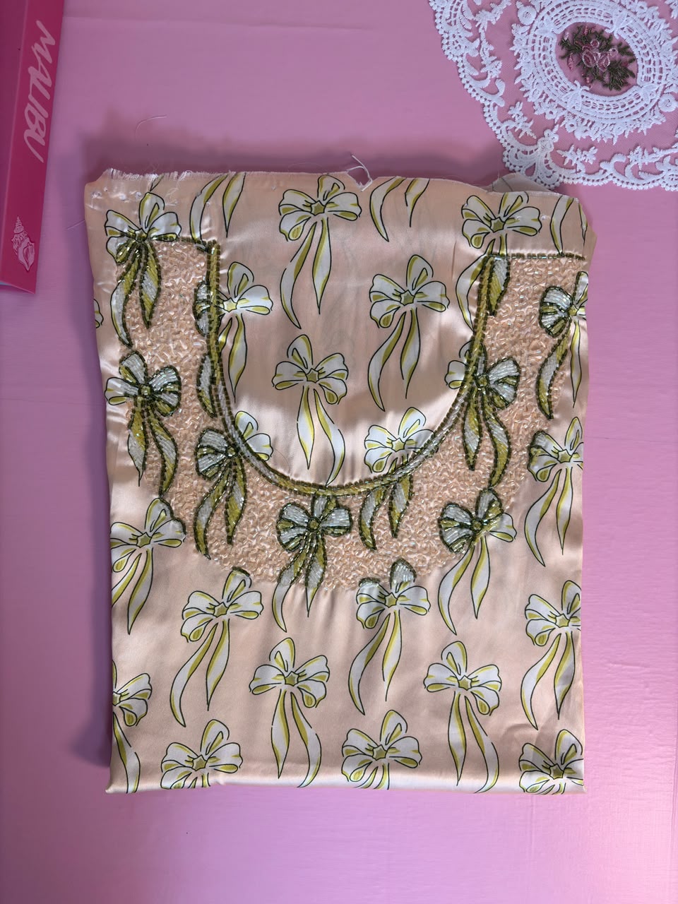 Mukhawar Fionka - Silk Floral Print | مخور فيونكا حرير